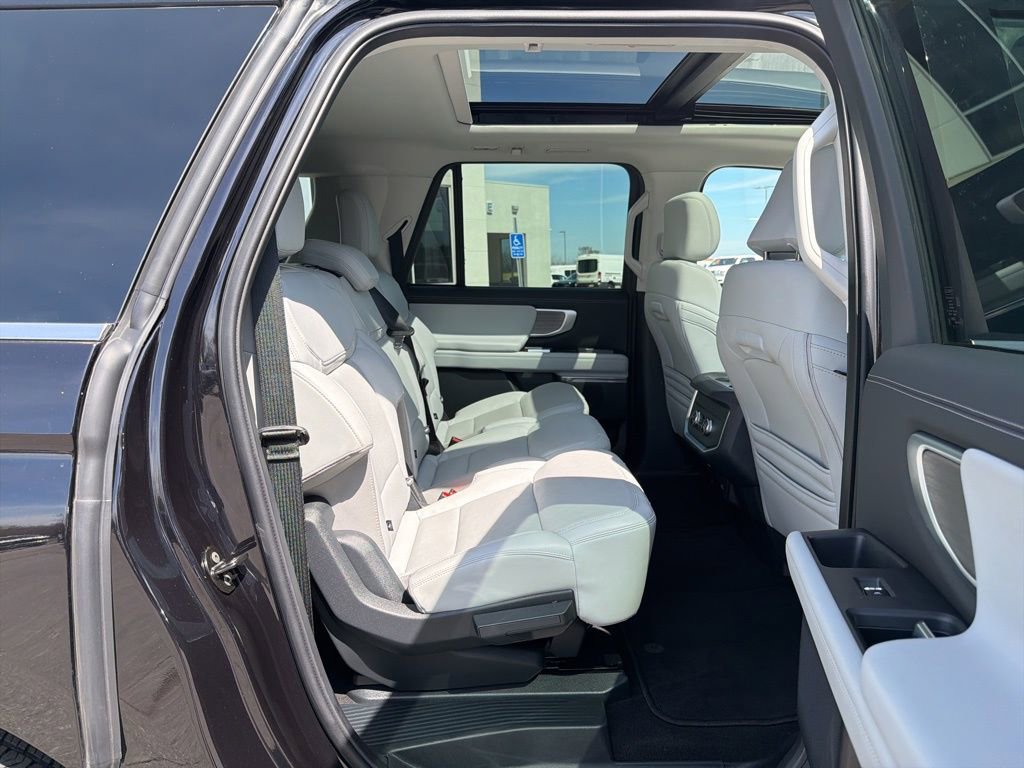 Certified 2025 Ford Expedition Max Platinum image 20