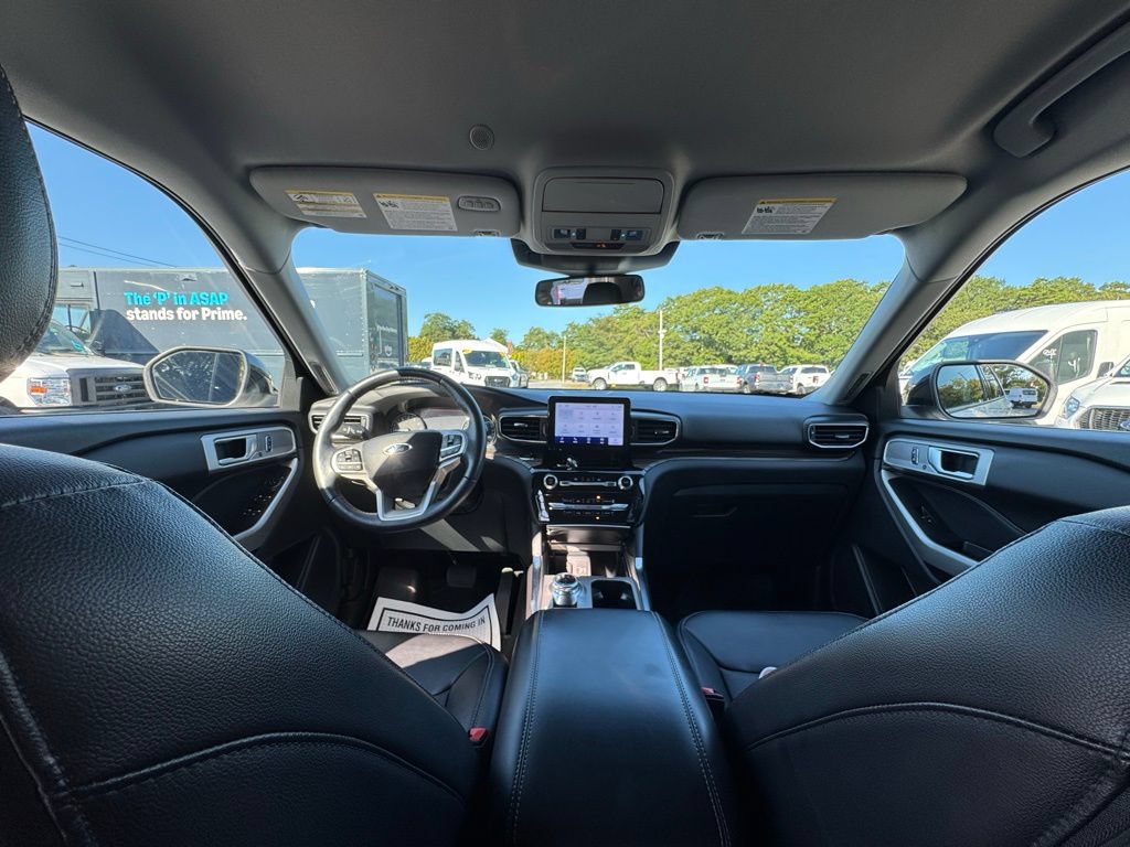 Certified 2022 Ford Explorer Limited AWD/4WD image 12