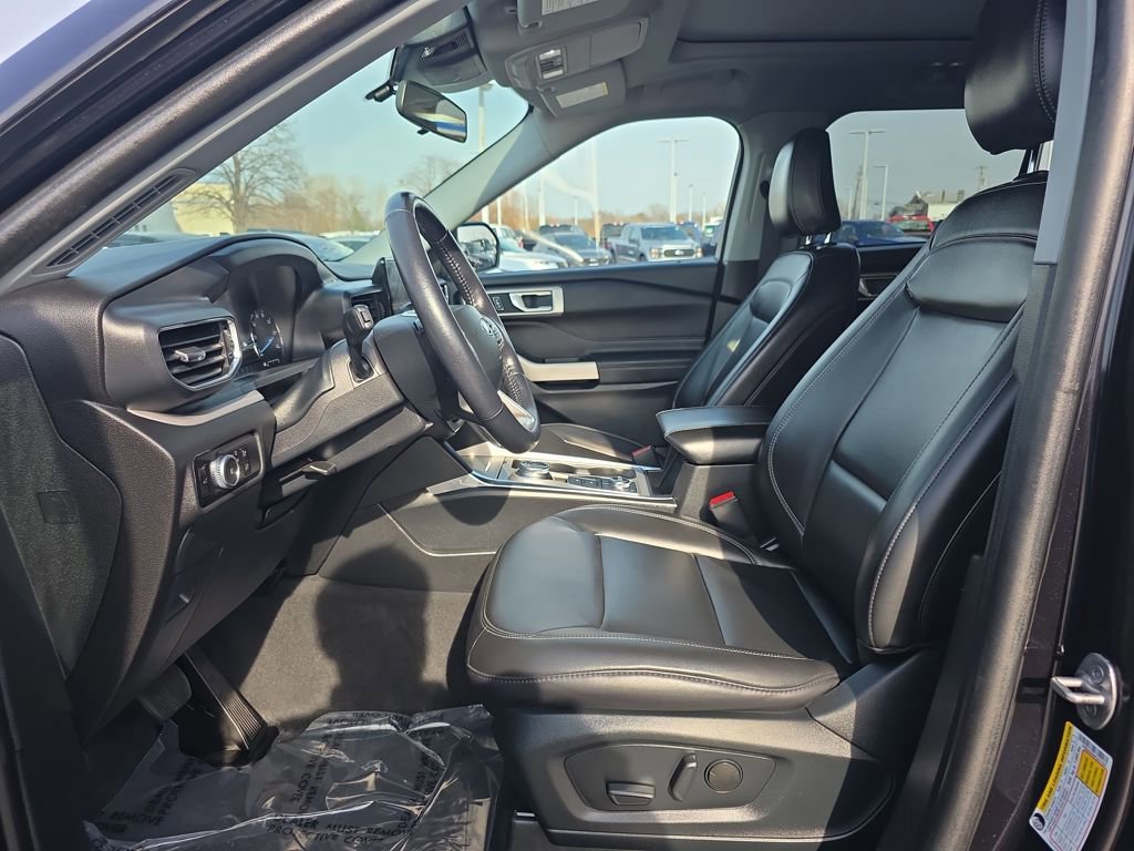Certified 2023 Ford Explorer XLT w/ Equipment Group 202A image 18