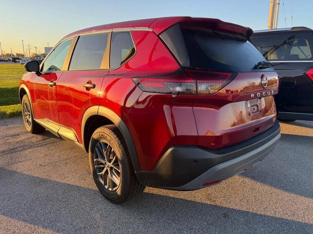 Used 2023 Nissan Rogue S FWD image 2