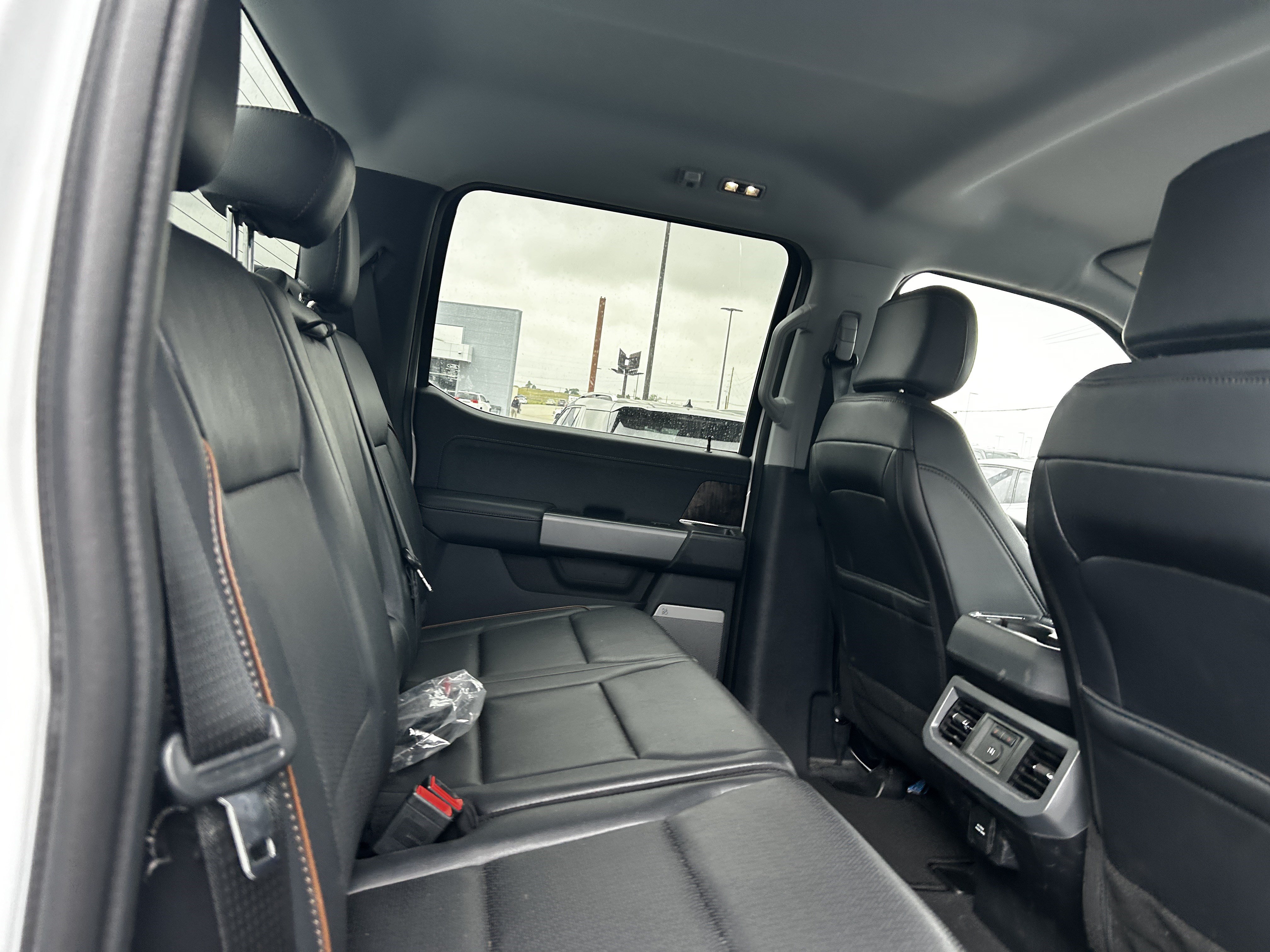 Certified 2025 Ford F250 Lariat AWD/4WD image 12