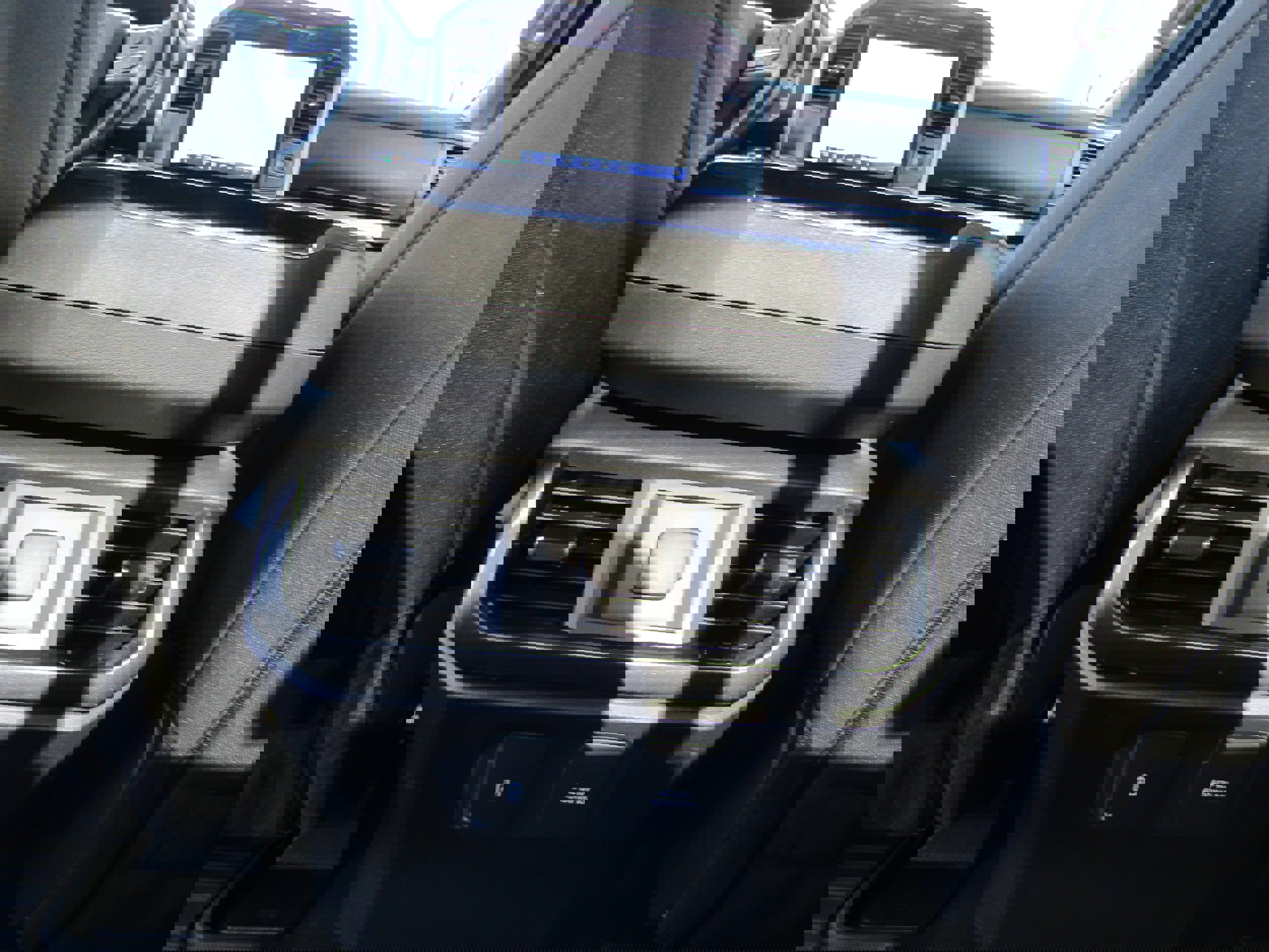 Certified 2022 Ford F150 XLT w/ Equipment Group 302A High image 28