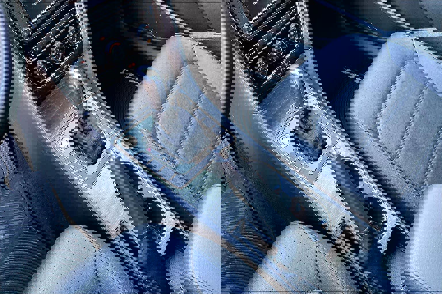 Used 2018 Volkswagen Passat 2.0T SE image 17