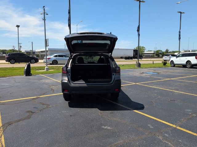 Used 2024 Subaru Outback Premium AWD/4WD image 7