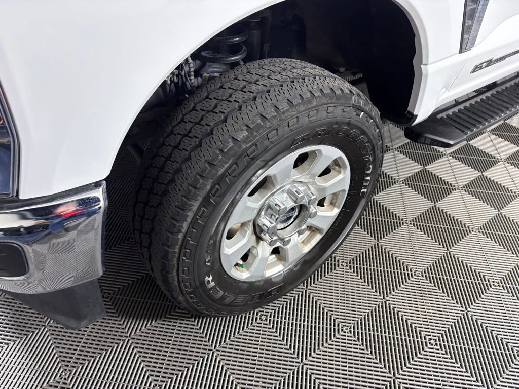 Certified 2024 Ford F350 XLT image 11