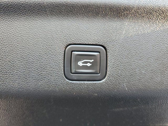 Used 2023 Cadillac Escalade Sport image 10