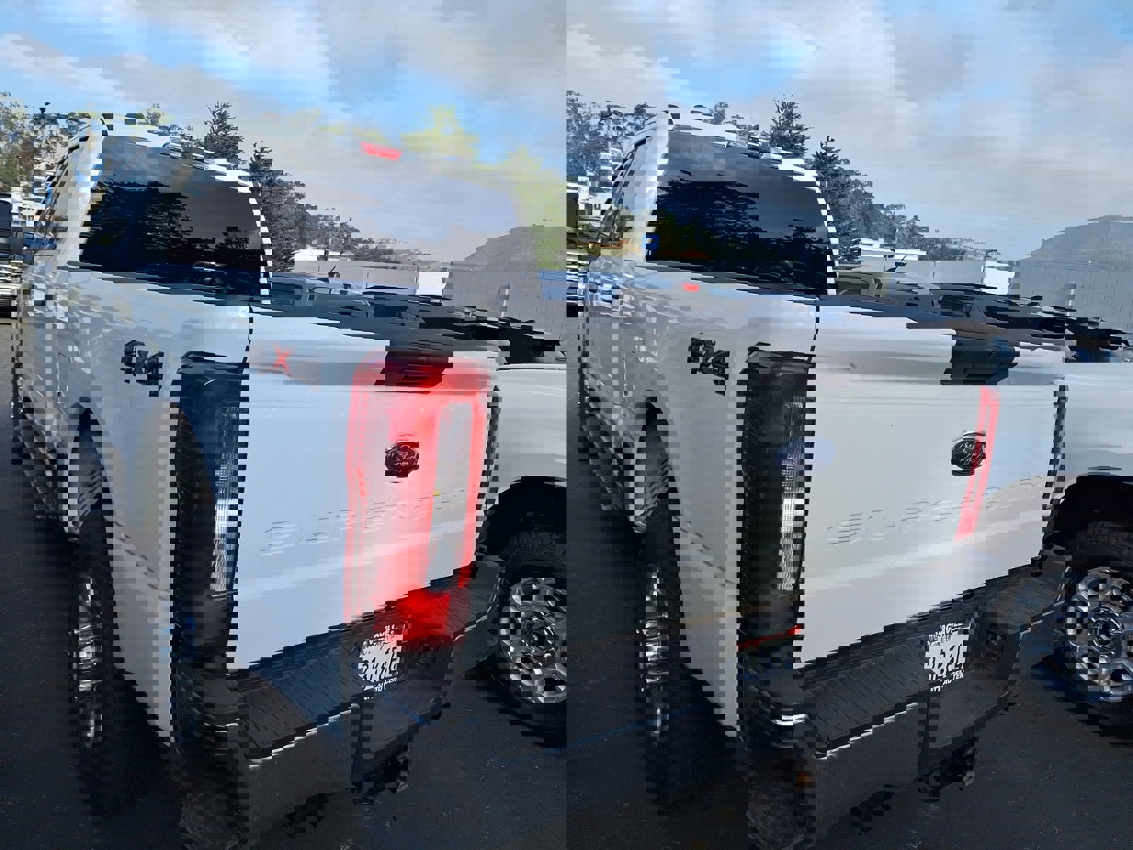 Certified 2023 Ford F350 XLT image 4