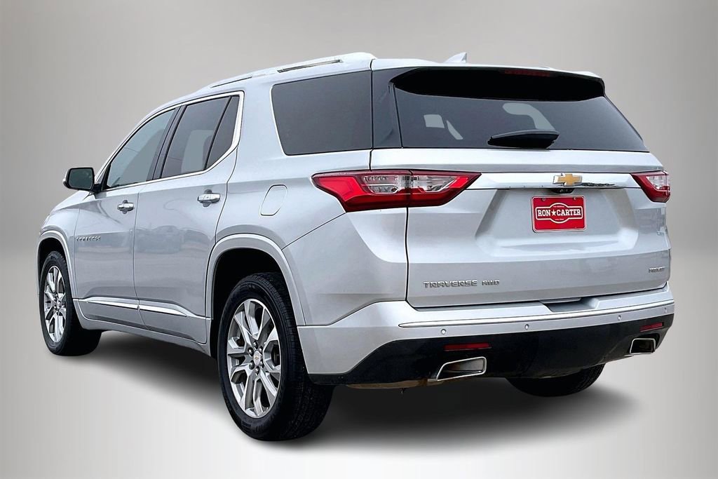 Used 2021 Chevrolet Traverse Premier image 2