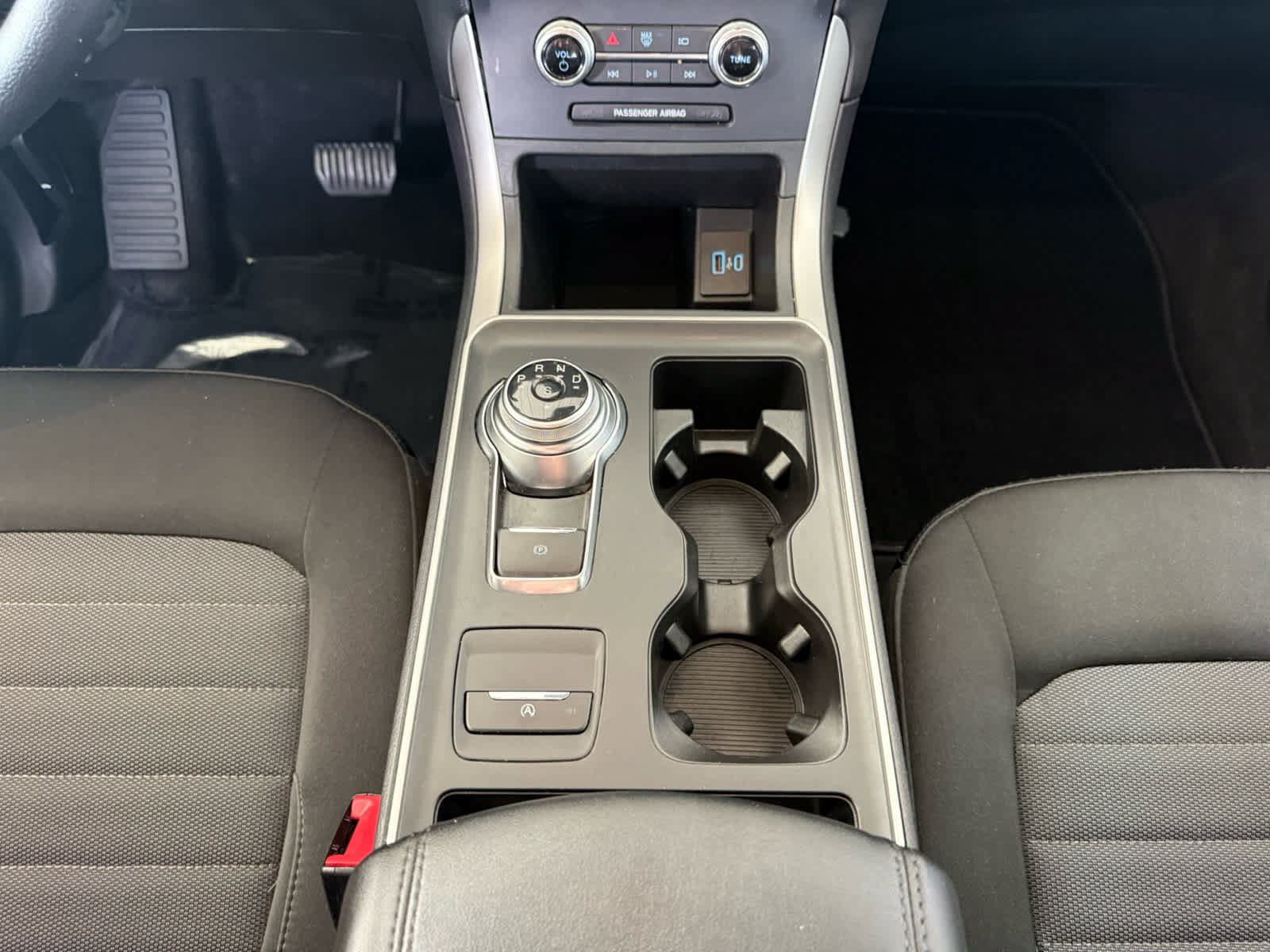 Certified 2023 Ford Edge SE w/ Black Appearance Package AWD/4WD image 10