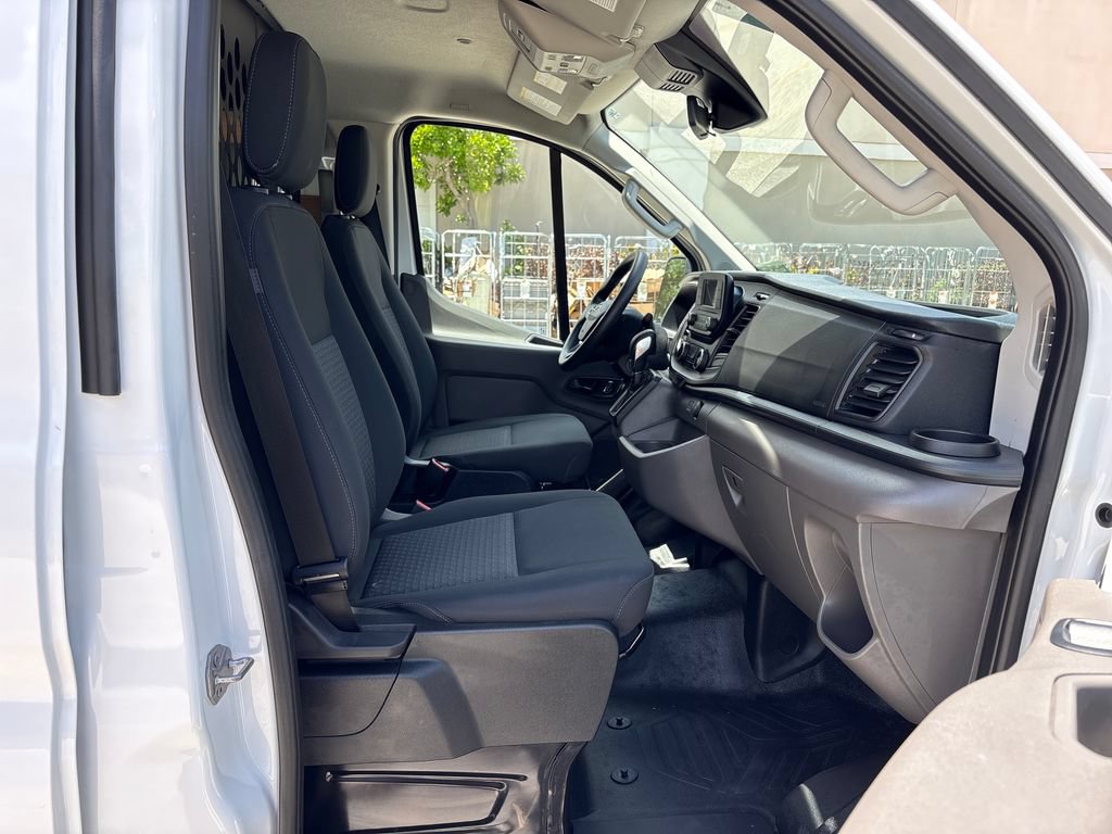 Certified 2025 Ford Transit 250 Low Roof w/ Exterior Upgrade Package RWD image 7