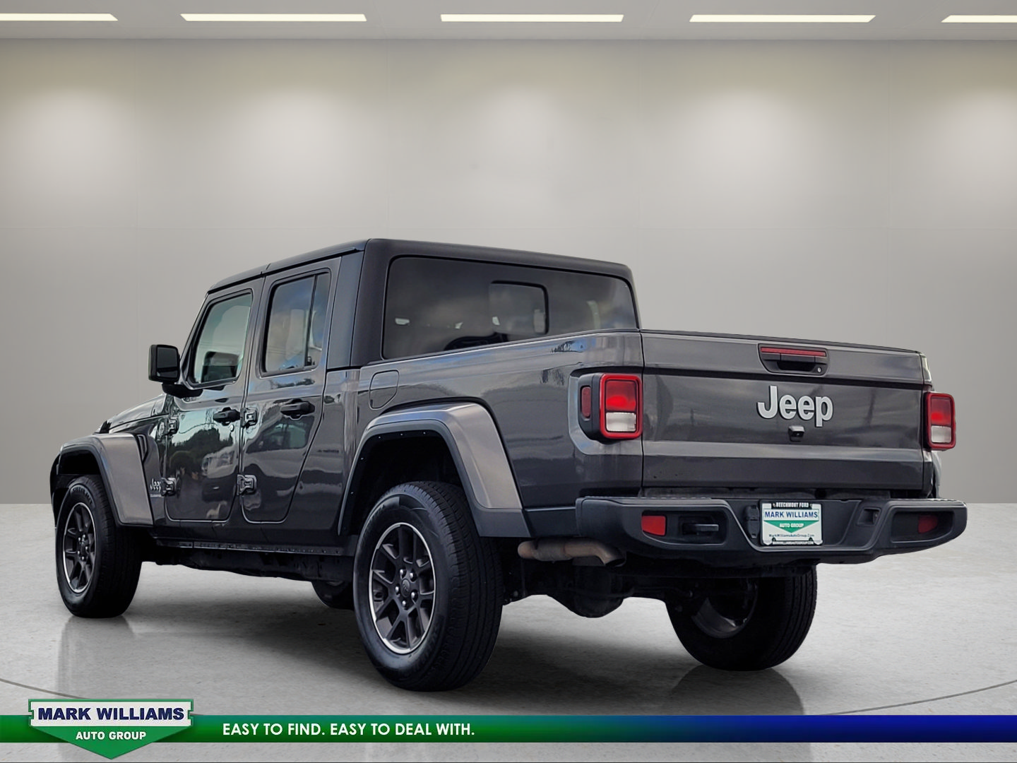 Used 2023 Jeep Gladiator Overland AWD/4WD image 6