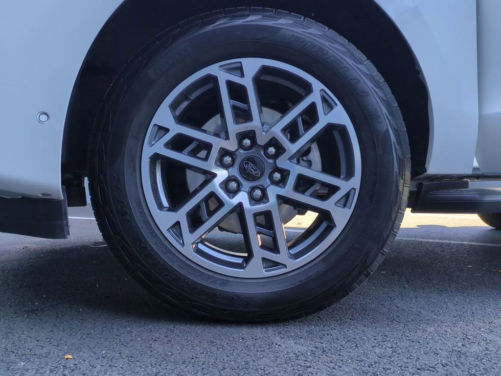Certified 2025 Ford Expedition Active AWD/4WD image 29