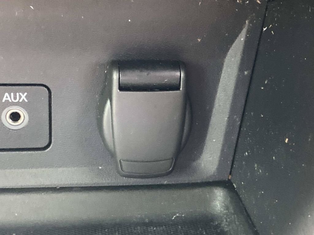 Used 2025 Nissan Sentra SV w/ All-Weather Package FWD image 29