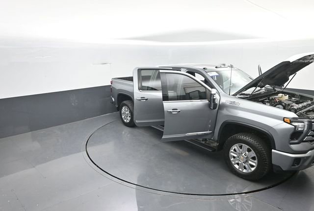 Used 2024 Chevrolet Silverado 2500 High Country w/ High Country Premium Package AWD/4WD image 44