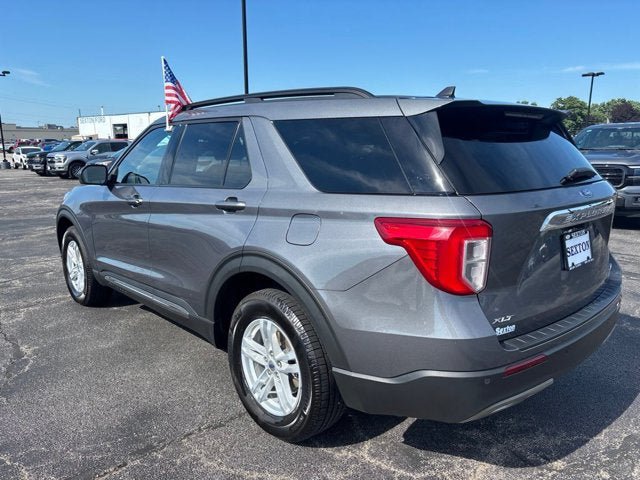 Certified 2021 Ford Explorer XLT w/ Equipment Group 202A AWD/4WD image 7