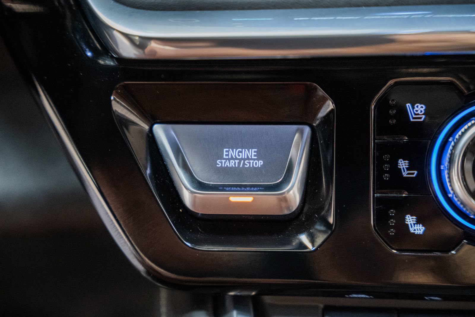 Used 2024 GMC Sierra 2500 Denali Ultimate image 33