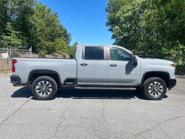 Used 2024 Chevrolet Silverado 2500 Custom w/ Custom Convenience Package AWD/4WD image 2