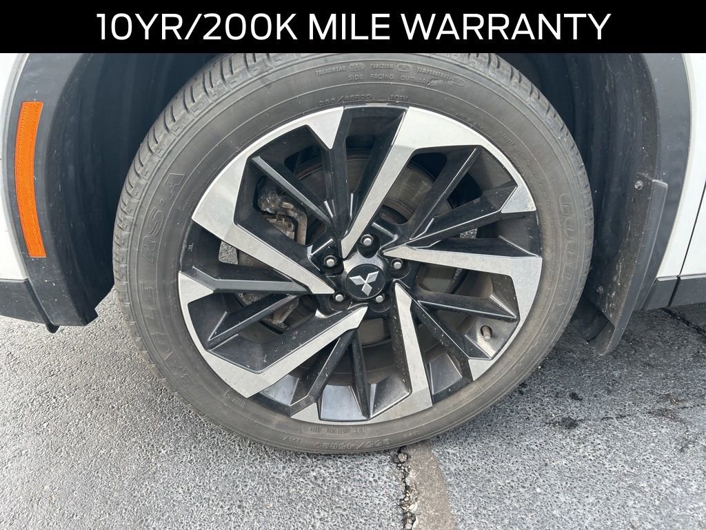 Used 2022 Mitsubishi Outlander ES AWD/4WD image 4