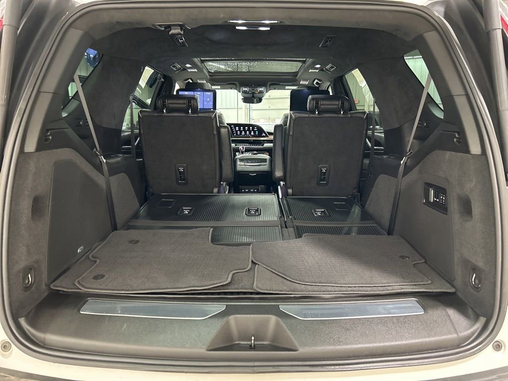 Used 2021 Cadillac Escalade Sport Platinum AWD/4WD image 35