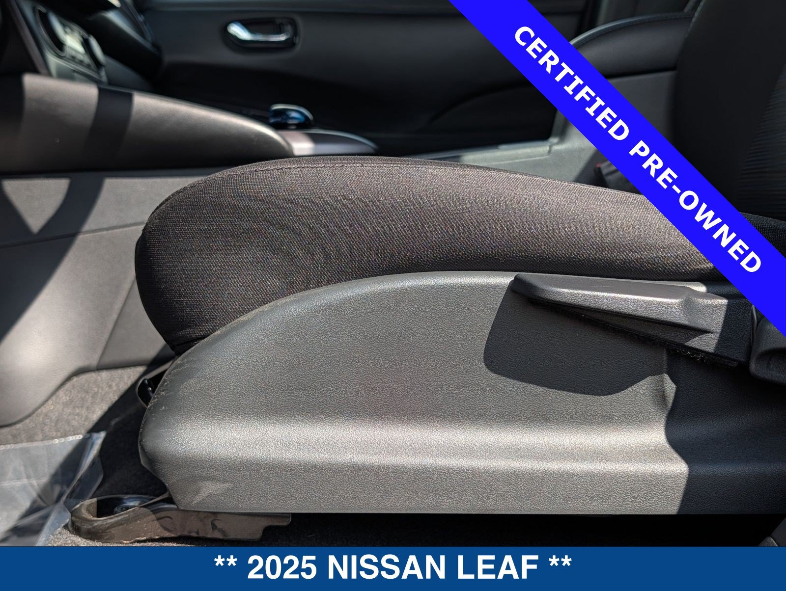 Used 2025 Nissan Leaf S FWD image 23