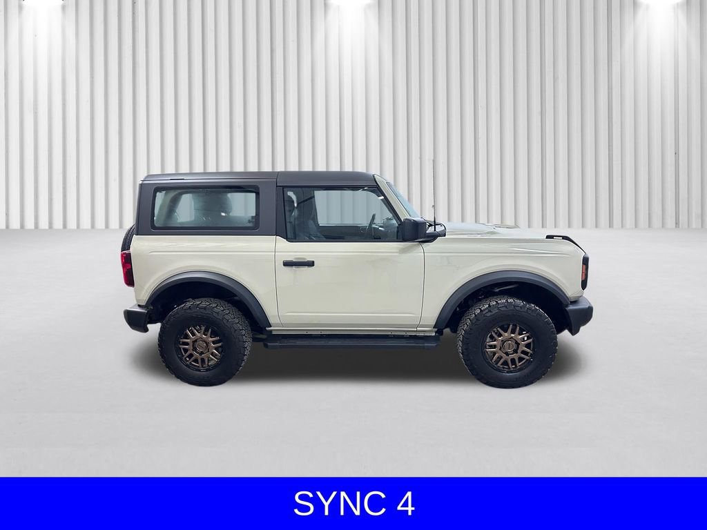 Certified 2025 Ford Bronco 2-Door AWD/4WD image 3