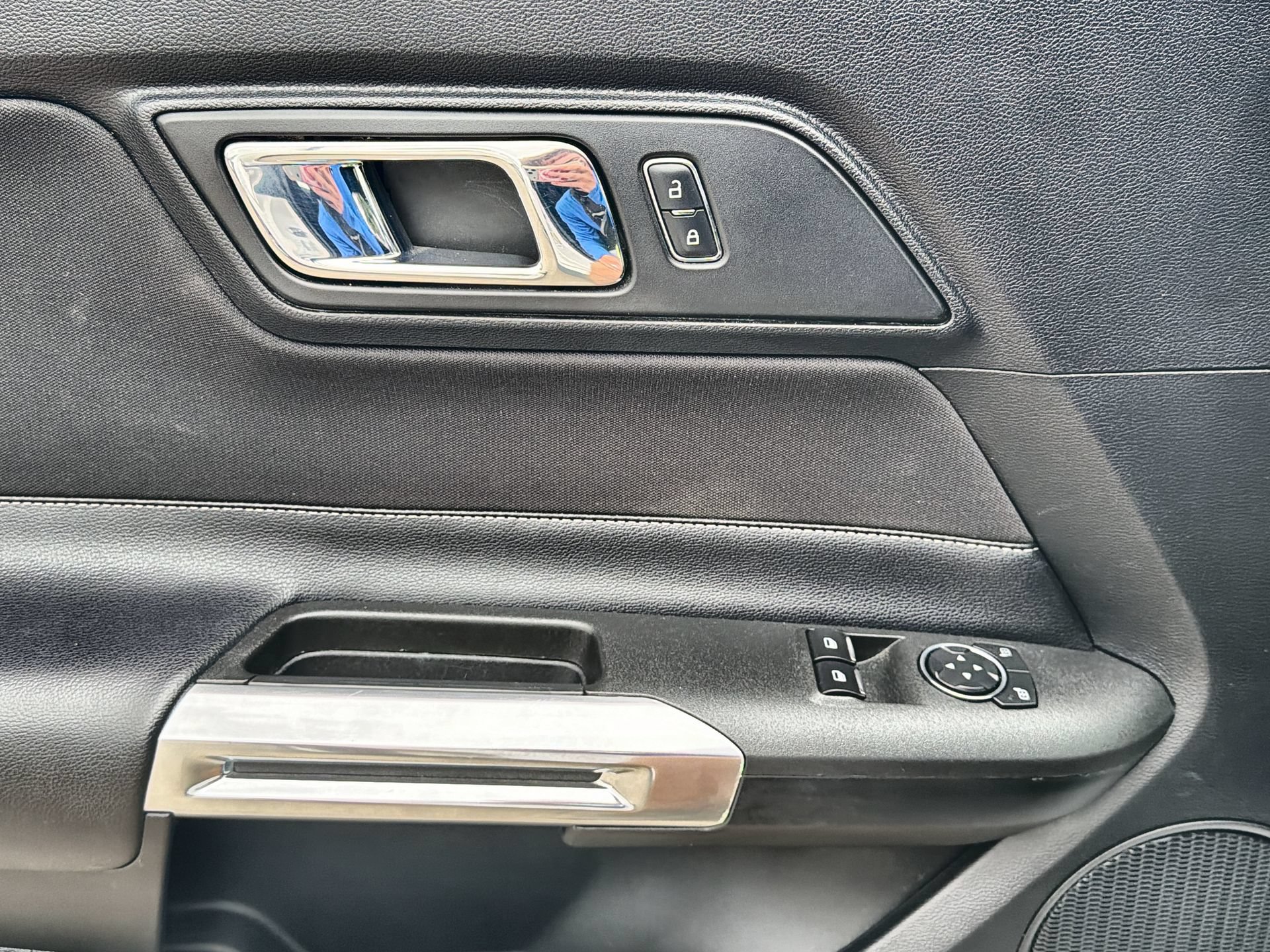 Certified 2017 Ford Mustang Coupe RWD image 13