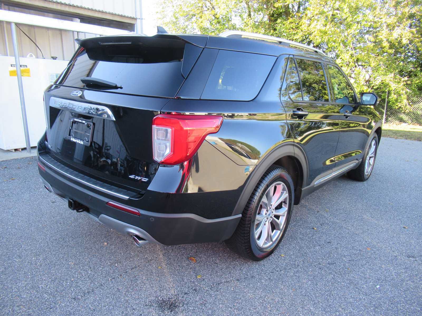 Certified 2023 Ford Explorer Limited w/ Limited Technology Package AWD/4WD image 5