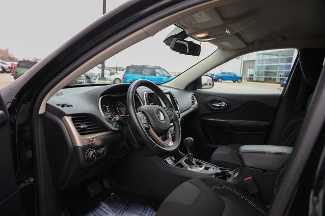 Used 2017 Jeep Cherokee Latitude image 19