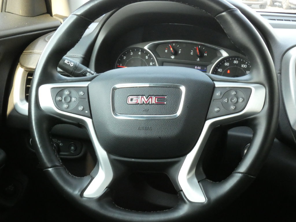Used 2024 GMC Terrain SLT AWD/4WD image 12