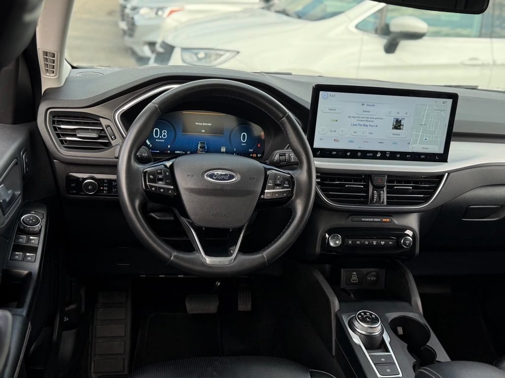 Certified 2024 Ford Escape Platinum AWD/4WD image 6