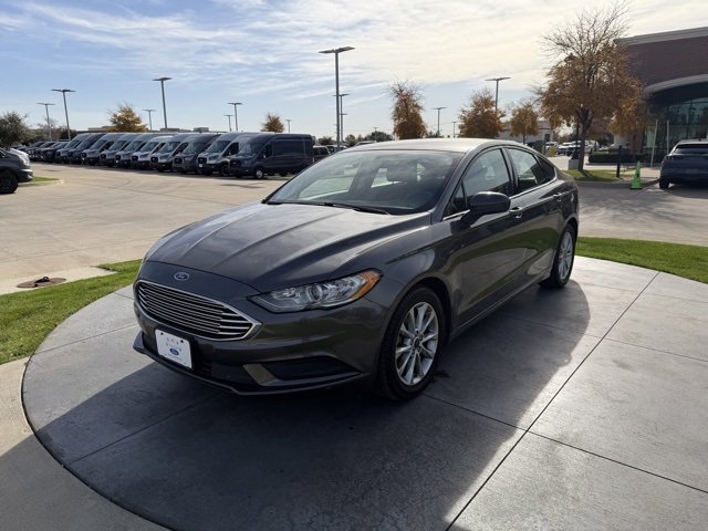 Certified 2017 Ford Fusion SE w/ Fusion SE Technology Package image 3