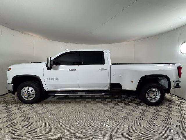 Used 2025 Chevrolet Silverado 3500 LTZ w/ LTZ Plus Package AWD/4WD image 8