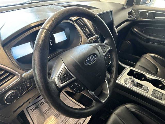 Certified 2022 Ford Edge Titanium w/ Equipment Group 301A AWD/4WD image 9