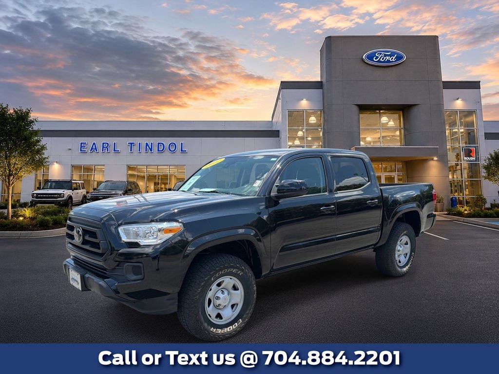 Used 2022 Toyota Tacoma SR AWD/4WD image 1