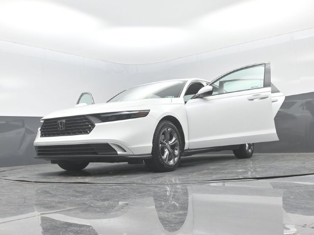 Used 2024 Honda Accord EX image 30