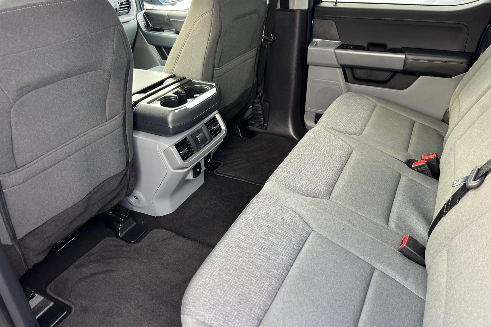 Certified 2024 Ford F150 XLT w/ Mobile Office Package image 13