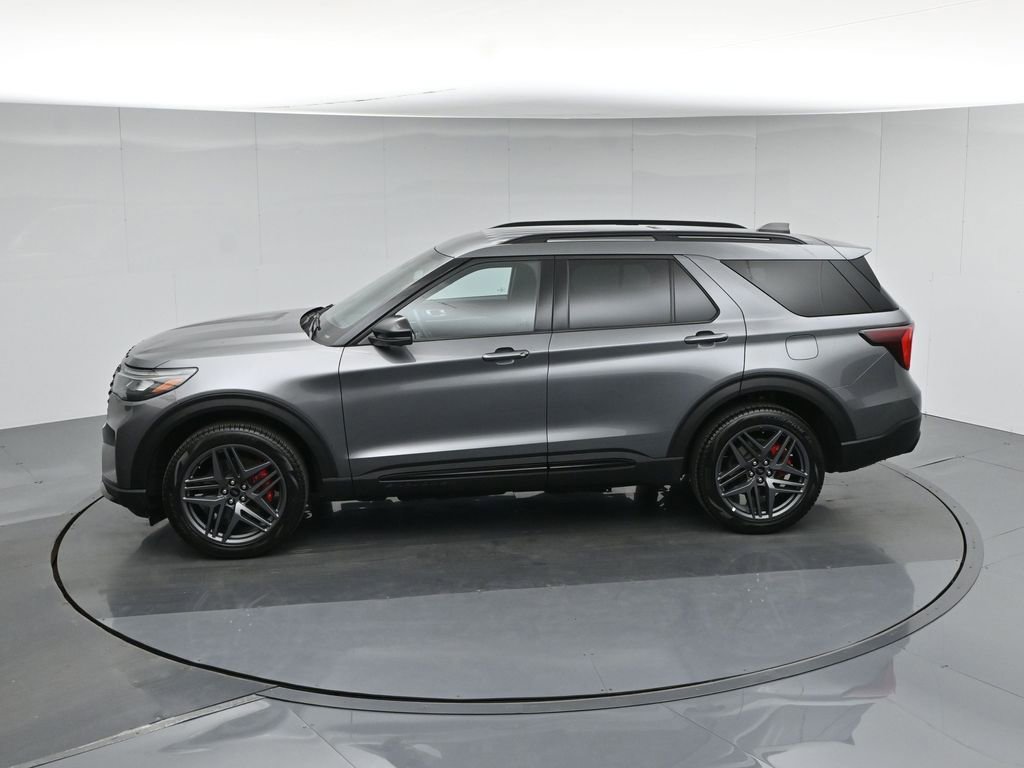 Certified 2025 Ford Explorer ST-Line w/ ST-Line Street Pack AWD/4WD image 45