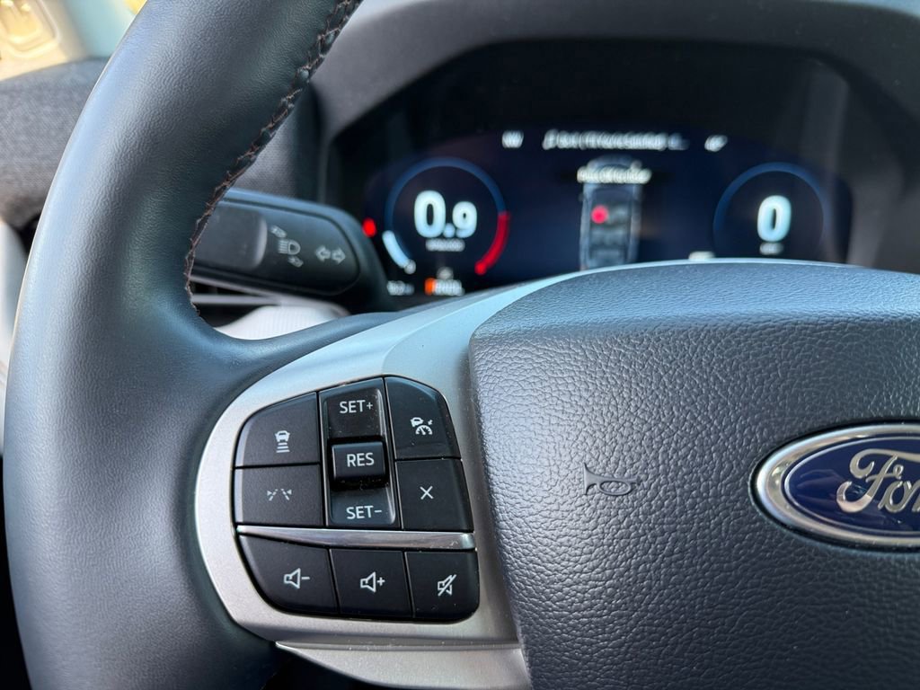 Certified 2025 Ford Explorer Active w/ Active Comfort Package image 21