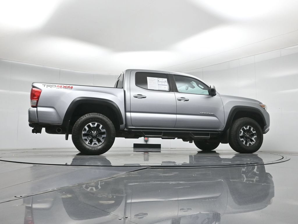 Used 2019 Toyota Tacoma TRD Off-Road w/ Technology Package AWD/4WD image 47