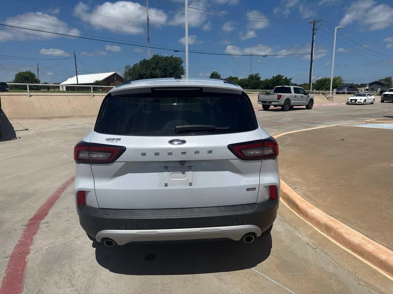 Certified 2025 Ford Escape SE FWD image 6