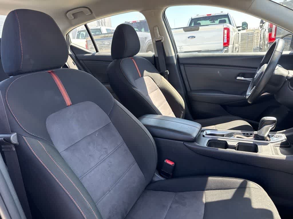 Used 2025 Nissan Sentra SR FWD image 14