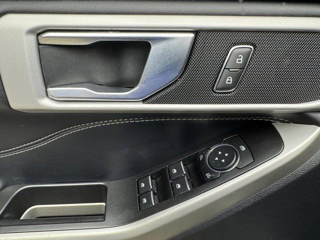 Certified 2022 Ford Explorer XLT image 11