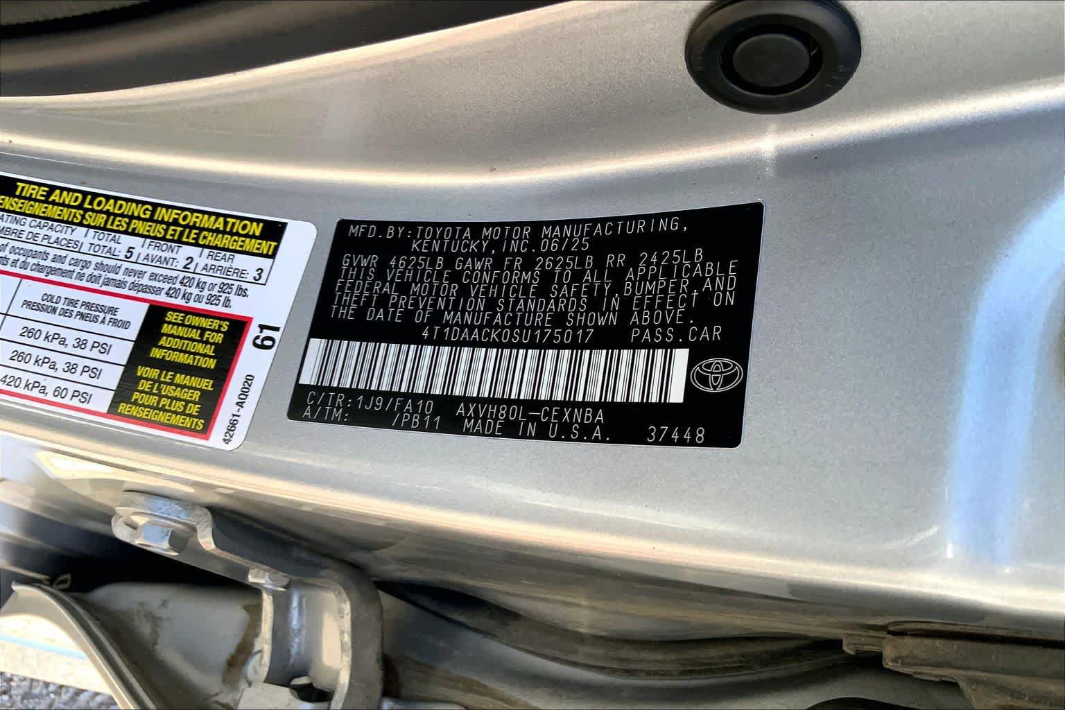 Used 2025 Toyota Camry LE FWD image 33