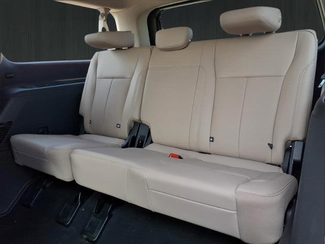 Certified 2024 Ford Expedition Max XLT RWD image 17