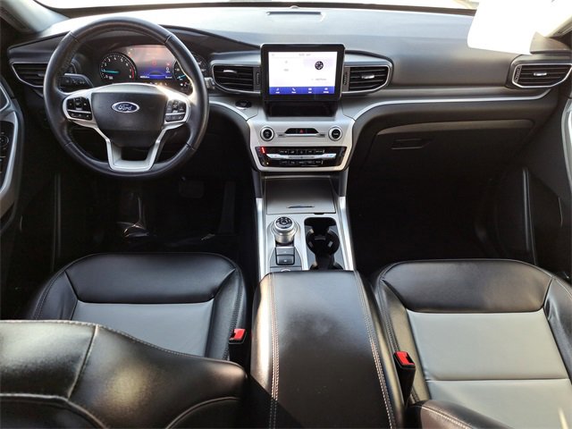 Certified 2022 Ford Explorer XLT w/ Equipment Group 202A image 10