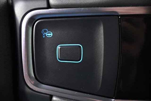 Certified 2025 Ford Expedition Active image 37