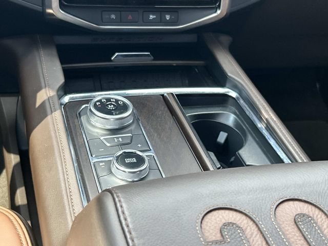 Certified 2024 Ford Expedition King Ranch AWD/4WD image 16