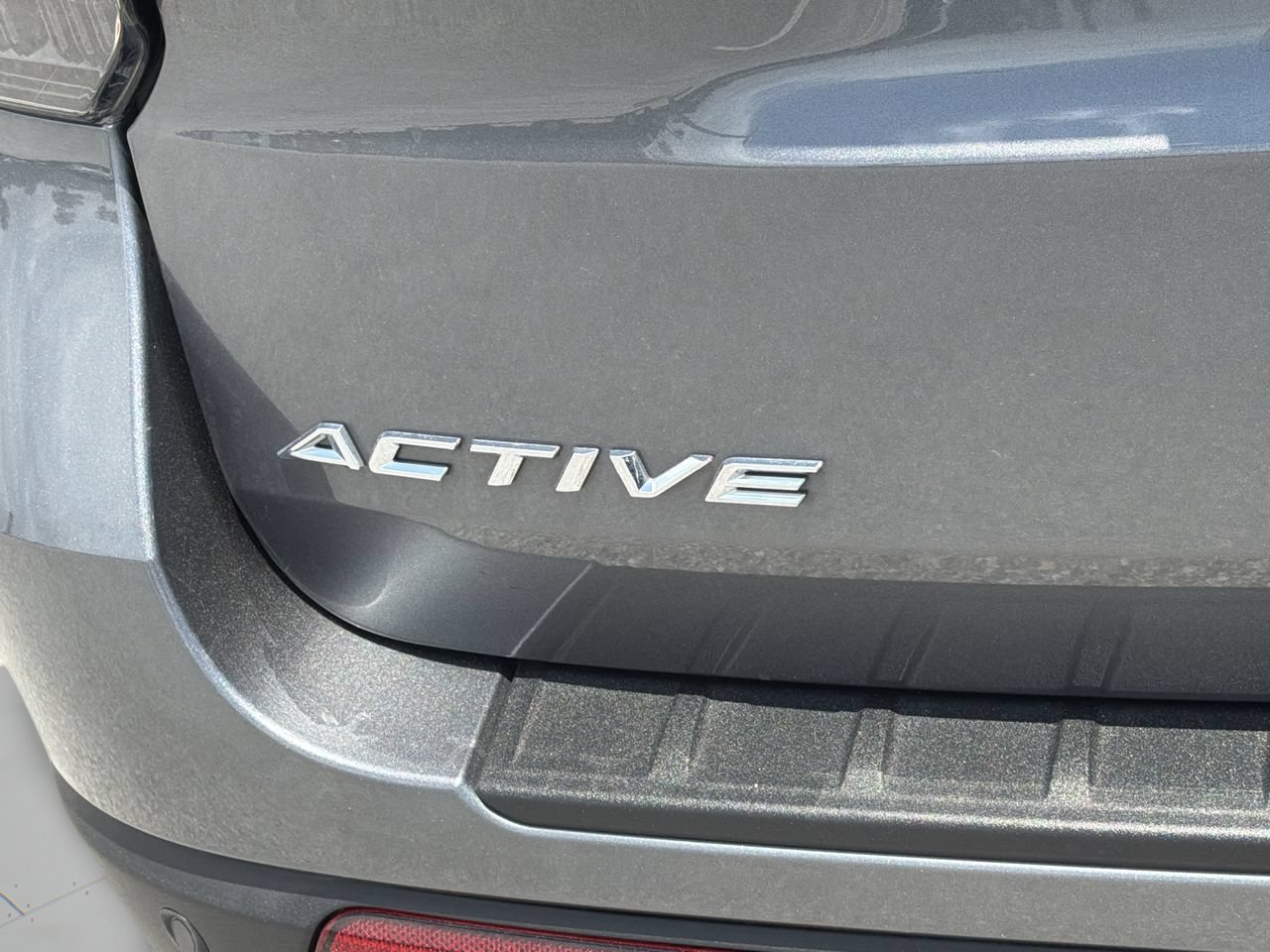 Certified 2025 Ford Explorer Active RWD image 9