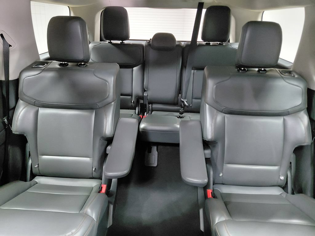Certified 2025 Ford Expedition Active AWD/4WD image 7