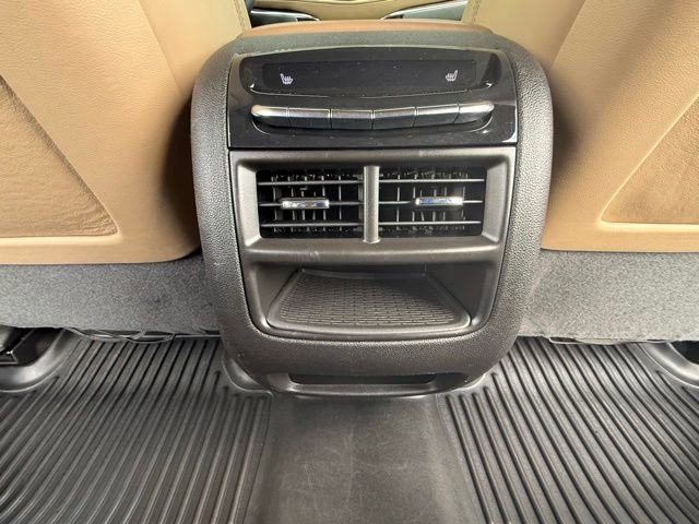 Used 2022 Cadillac XT5 Premium Luxury w/ Platinum Package FWD image 20